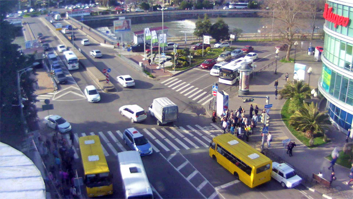 Перекрёсток Московская/Конституции (Сочи, Россия)